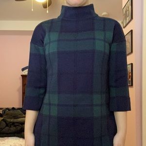 Tahari plaid knit sweater women’s size small